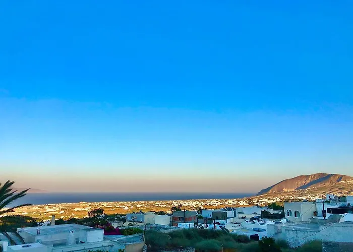 Oldtown Fira (Santorini)