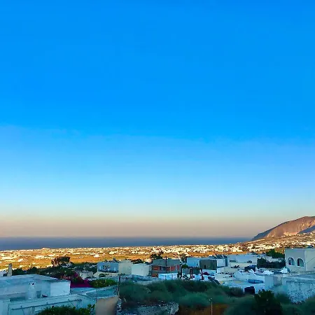 Oldtown Fira (Santorini)