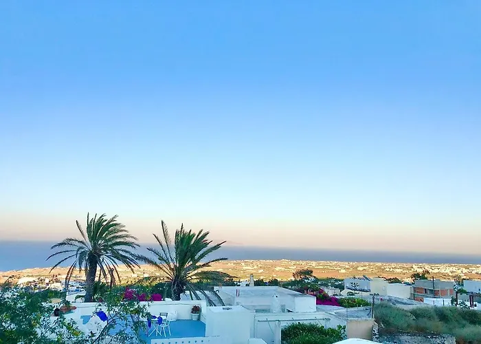 Oldtown Fira (Santorini)